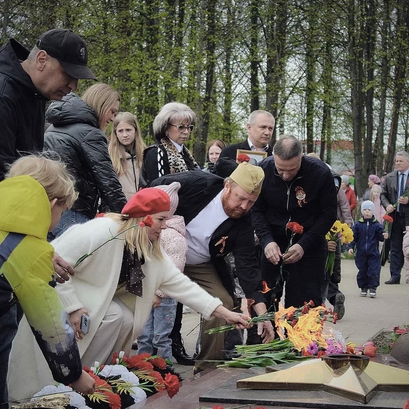 В Кузнечихе зажжен Вечный огонь
