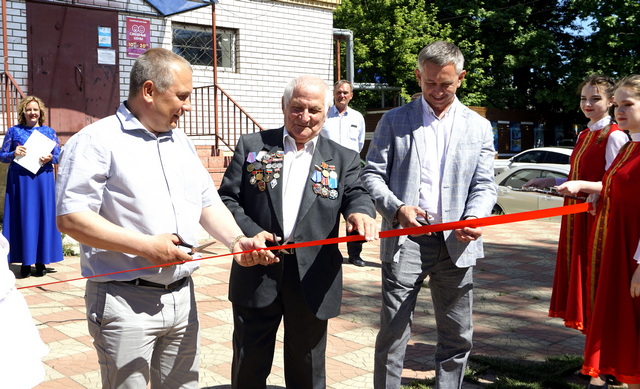 В день России и праздник Святой Троицы свое 60-летие отметил поселок Дубки Карабихского сельского поселения